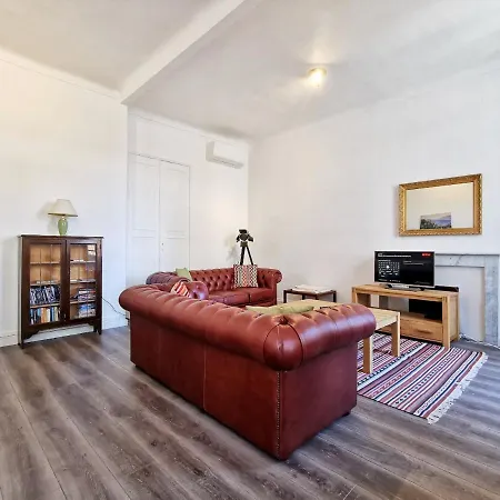 Congres Carre D'or By Guys *